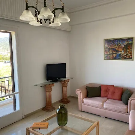 Park Apartment Agioi Theodoroi Exterior photo