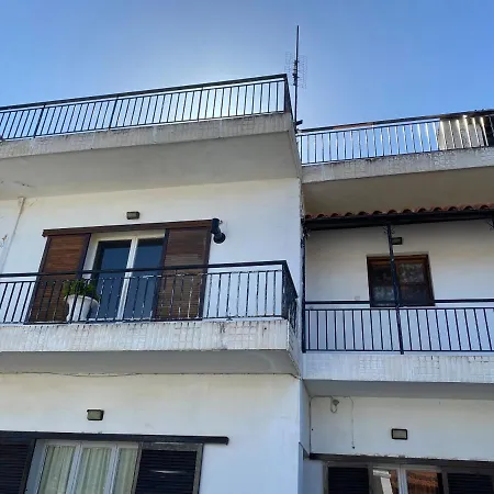 Park Apartment Agioi Theodoroi Exterior photo